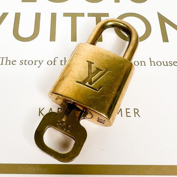 Louis Vuitton #308 Gold Brass Lock & Key Charm Clochette Set 🔐 - Picture 1 of 8